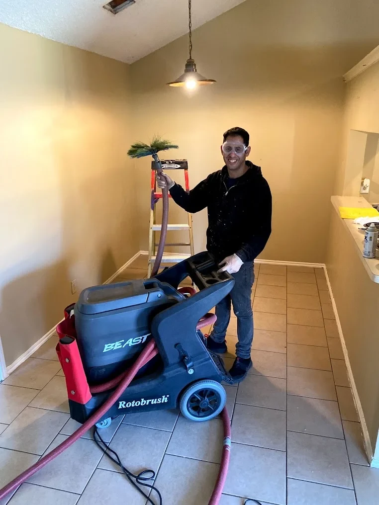duct cleaning in austin using rotobrush