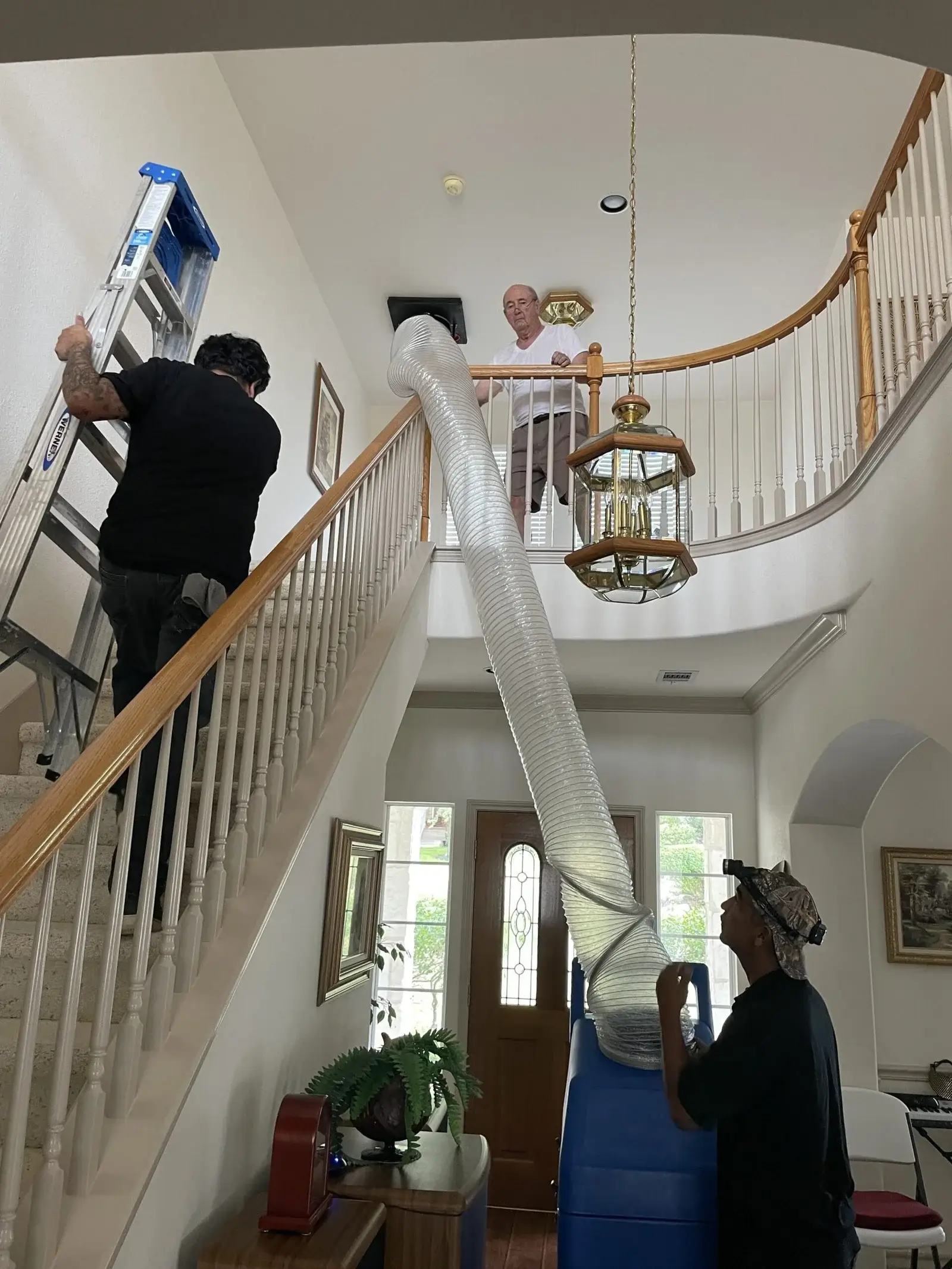 Air duct cleaning using negative air machine in austin house